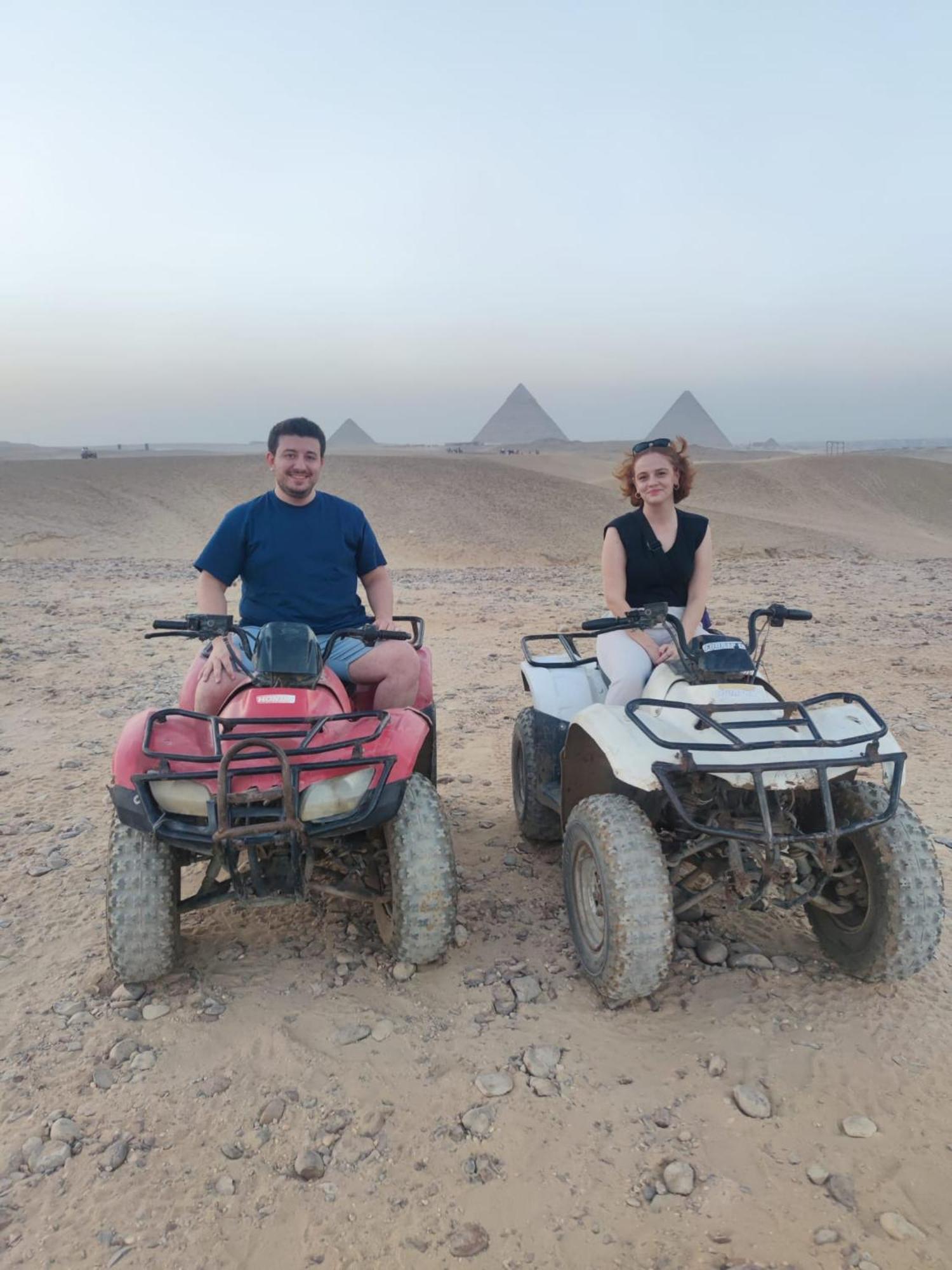 Pyramids Express View Hotel Kafret el-Gabal Buitenkant foto