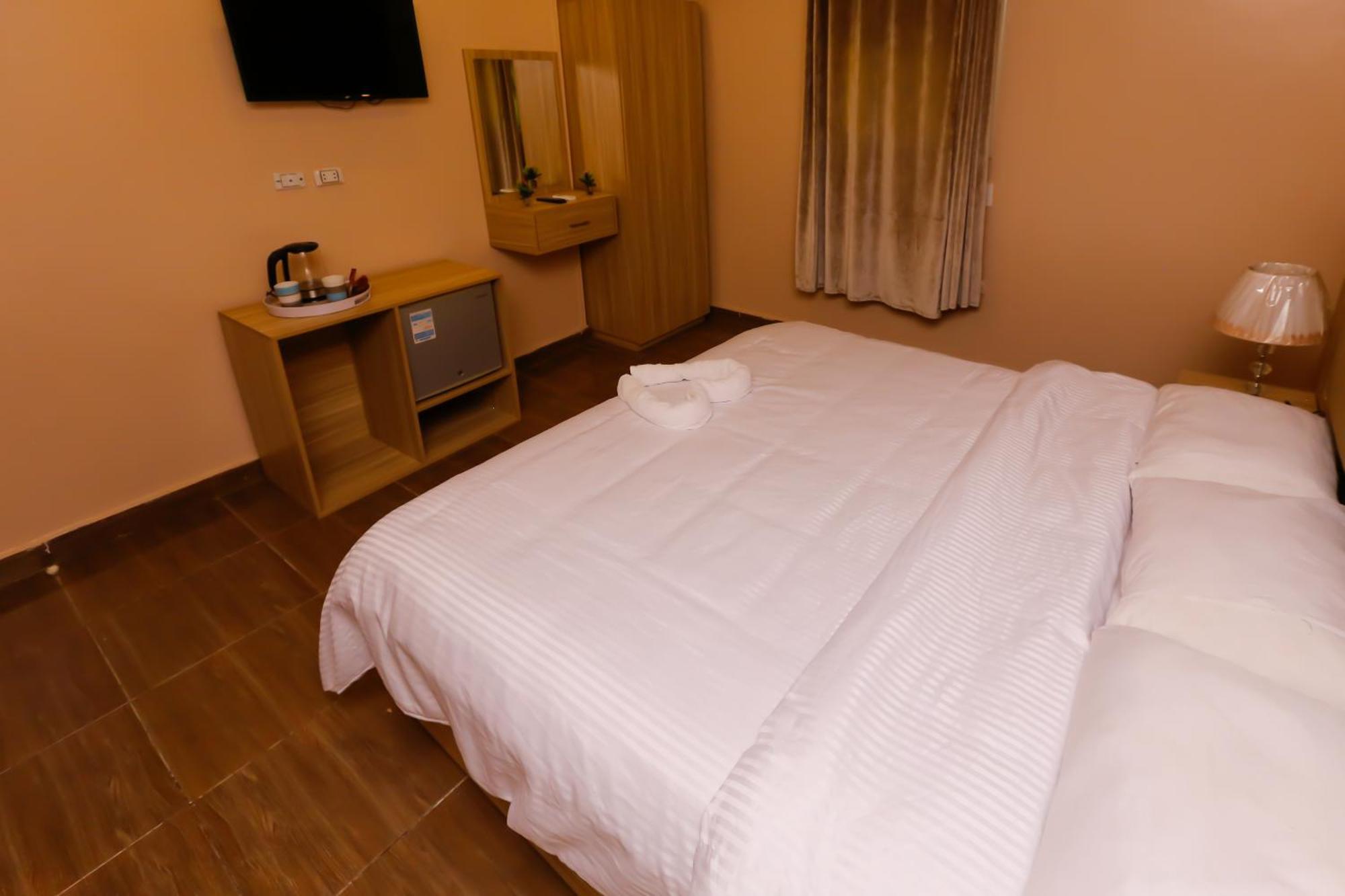 Pyramids Express View Hotel Kafret el-Gabal Buitenkant foto