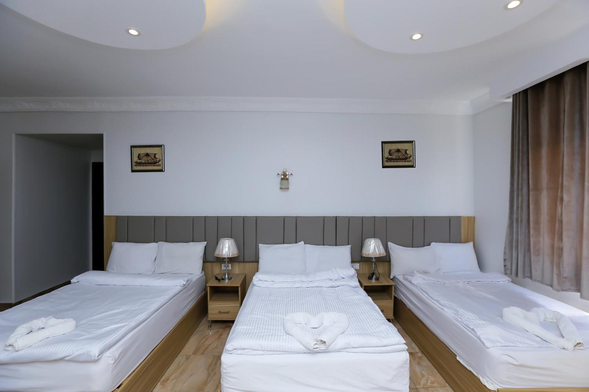 Pyramids Express View Hotel Kafret el-Gabal Buitenkant foto